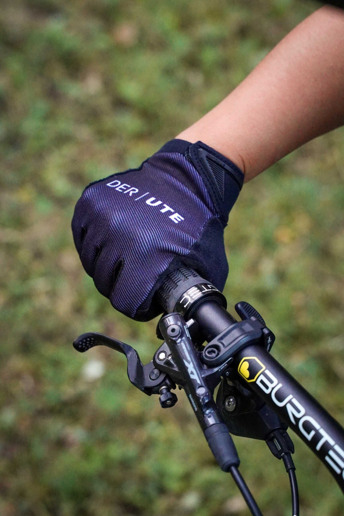 Dakine x DerUte Syncline Glove, Black Dakine x DerUte Syncline Glove, Black