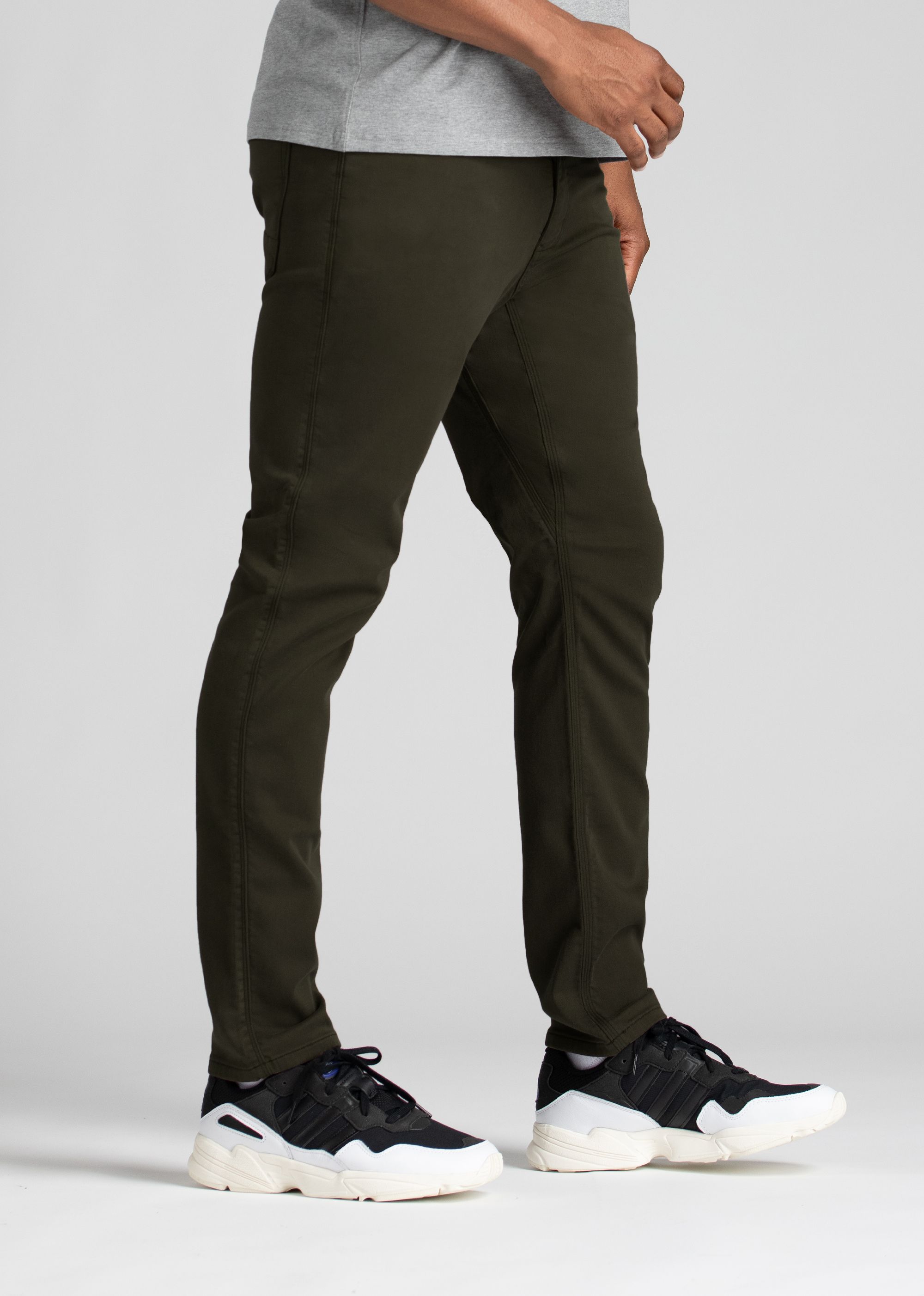 DUER No Sweat Relaxed Taper Pant, Green